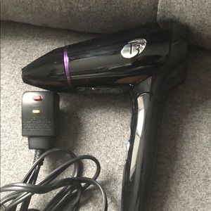 T3 Travel hair dryer